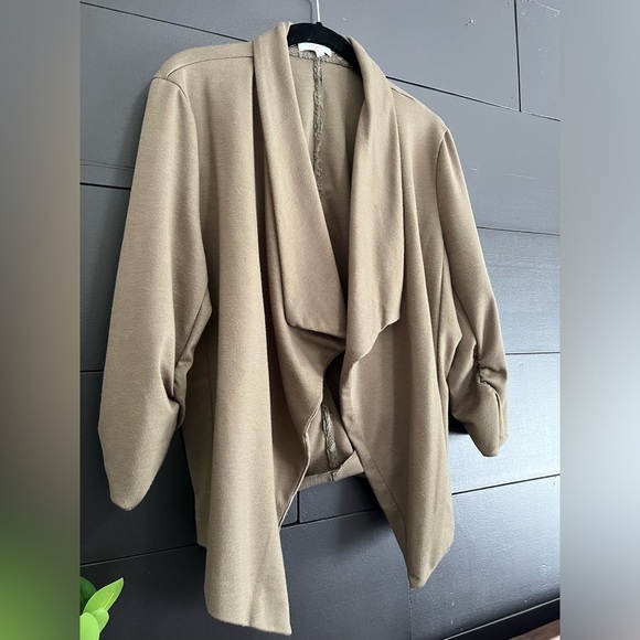 CANDIE’S Olive Green Dressy Cardigan Cover Up. Women’s Size XL. EUC - Picture 3 of 5